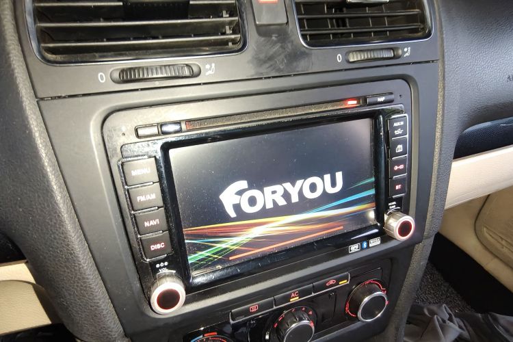 Used Volkswagen Golf 2011 1.4 TSI Automatic Luxury Edition Audio And AC Panel