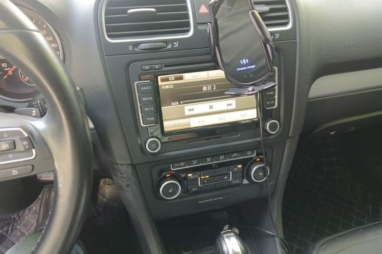 Used Volkswagen Golf 2011 1.4 TSI Luxury Touring Edition Audio And AC Panel