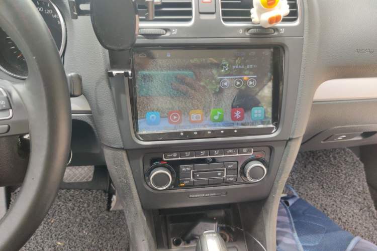 Used Volkswagen Golf 2011 1.4 TSI Comfort Travel Edition Audio And AC Panel
