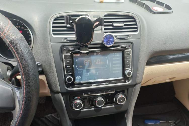 Used Volkswagen Golf 2011 1.4 TSI Manual Comfort Edition Audio And AC Panel