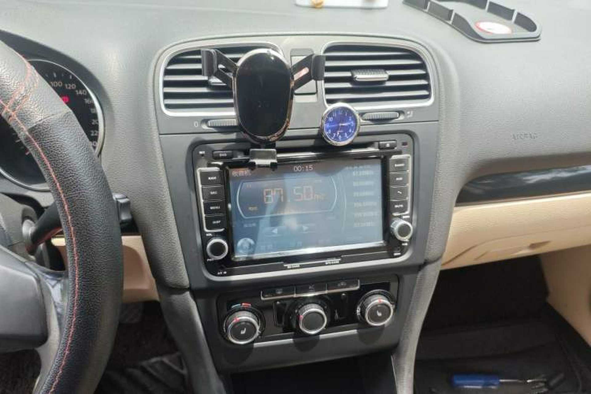 Used Volkswagen Golf 2011 1.4 TSI Manual Comfort Edition Audio And AC Panel