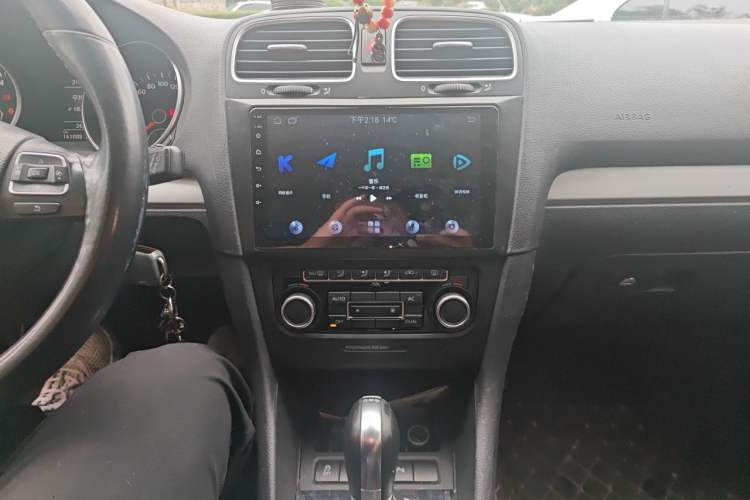 Used Volkswagen Golf 2011 1.4 TSI Comfort Travel Edition Audio And AC Panel