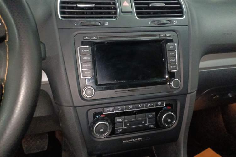 Used Volkswagen Golf 2011 1.4 TSI Luxury Touring Edition Audio And AC Panel