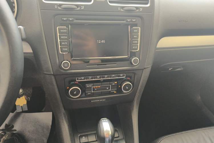 Used Volkswagen Golf 2011 1.4 TSI Luxury Touring Edition Audio And AC Panel