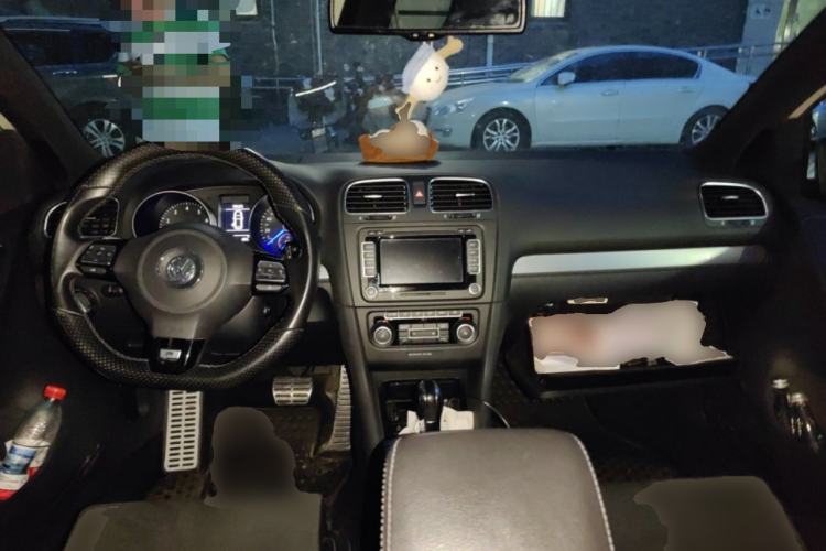 Used Volkswagen Golf 2011 2.0 TSI R Center Console