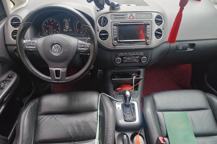 Used Volkswagen Golf 2011 1.4TSI Cross Golf Center Console