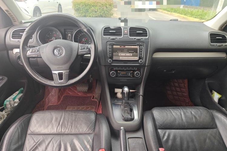 Used Volkswagen Golf 2011 1.4 TSI Luxury Touring Edition Center Console