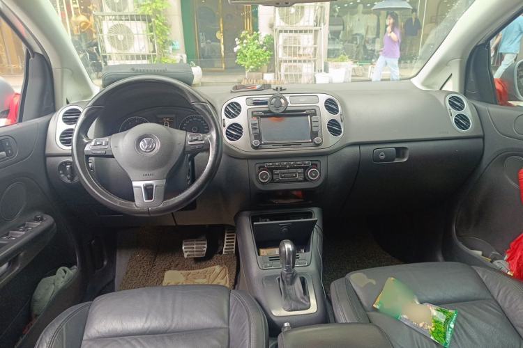 Used Volkswagen Golf 2011 1.4TSI Cross Golf Center Console
