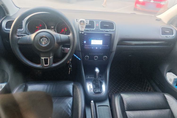 Used Volkswagen Golf 2011 1.4 TSI Automatic Luxury Edition Center Console