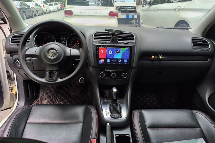 Used Volkswagen Golf 2011 1.4 TSI Automatic Comfort Model Center Console