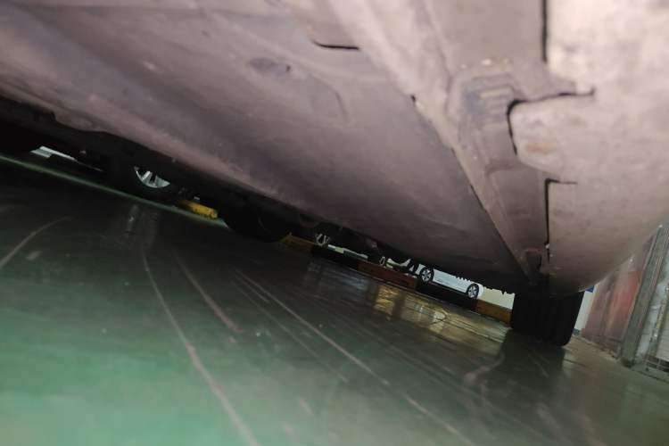 Used Volkswagen Golf 2011 2.0 TSI R Chassis Front Left