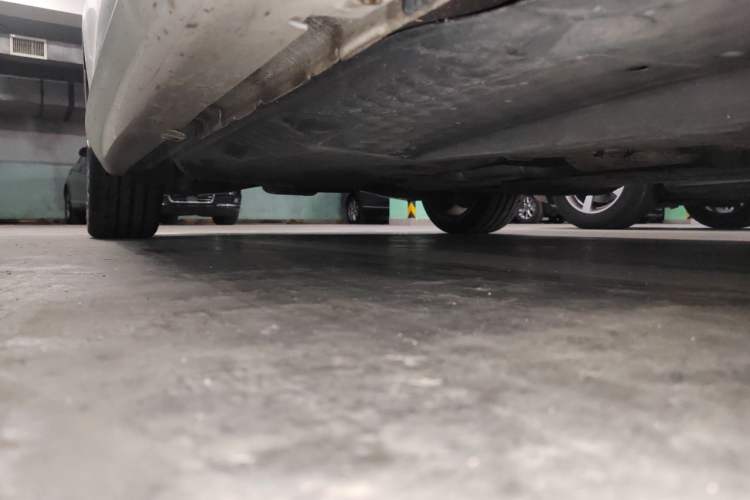 Used Volkswagen Golf 2011 2.0 TSI R Chassis Front Right