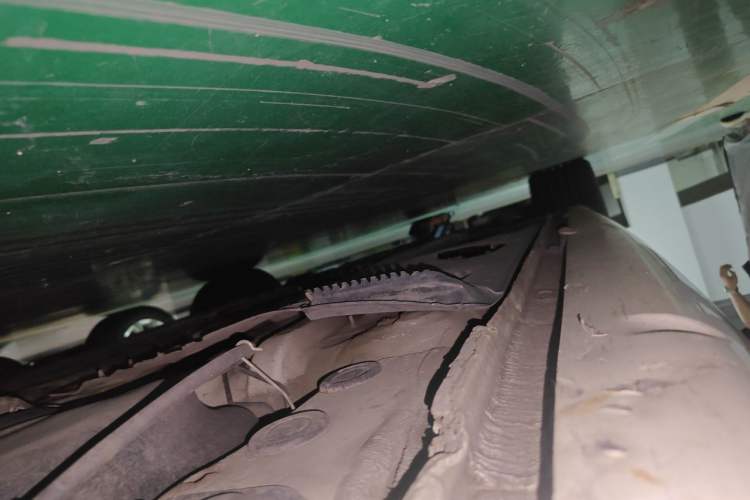 Used Volkswagen Golf 2011 2.0 TSI R Chassis Rear Left