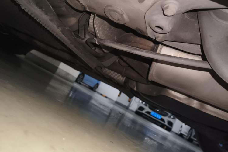 Used Volkswagen Golf 2011 1.6L Automatic Comfort Model Chassis Rear Left