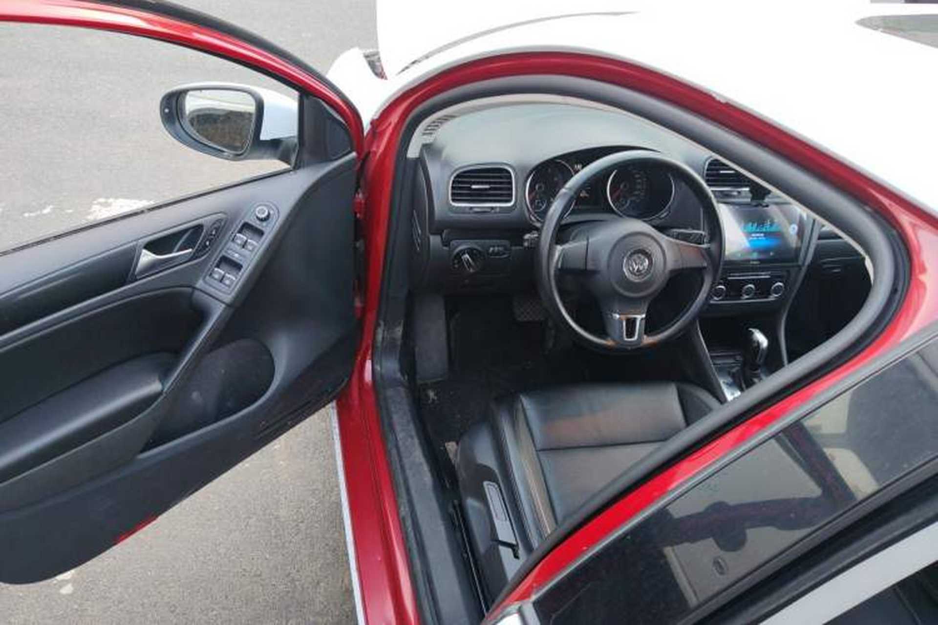 Used Volkswagen Golf 2011 1.4 TSI Automatic Luxury Edition Driver Seat