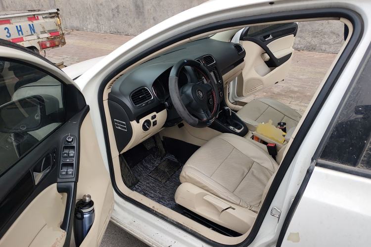 Used Volkswagen Golf 2011 1.4 TSI Automatic Comfort Model Driver Seat