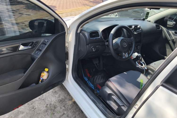Used Volkswagen Golf 2011 1.4 TSI Automatic Comfort Model Driver Seat