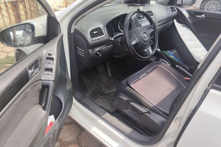 Used Volkswagen Golf 2011 1.4 TSI Automatic Comfort Model Driver Seat