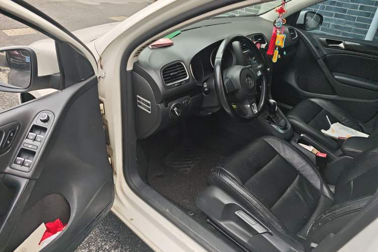 Used Volkswagen Golf 2011 1.4 TSI Automatic Comfort Model Driver Seat