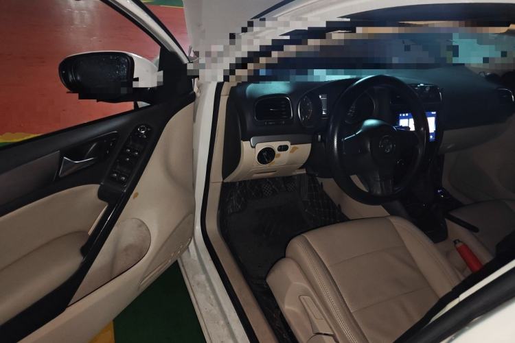 Used Volkswagen Golf 2011 1.6 Manual Fashion Edition Driver Seat
