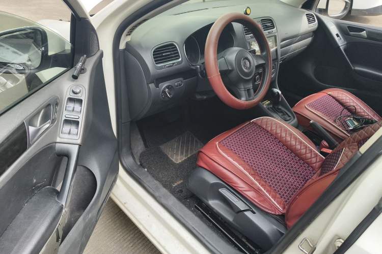 Used Volkswagen Golf 2011 1.6L Automatic Comfort Model Driver Seat