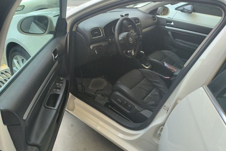 Used Volkswagen Golf 2011 1.4 TSI Luxury Touring Edition Driver Seat