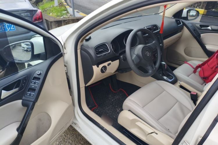 Used Volkswagen Golf 2011 1.4 TSI Automatic Comfort Model Driver Seat