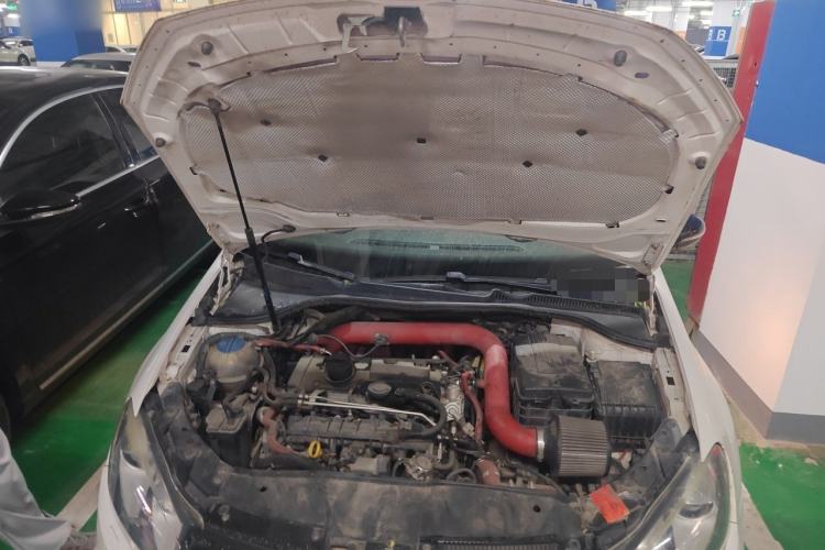 Used Volkswagen Golf 2011 2.0 TSI R Engine Bay