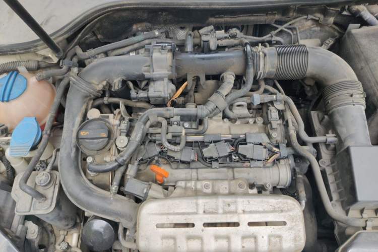 Used Volkswagen Golf 2011 1.4 TSI Comfort Travel Edition Engine Bay
