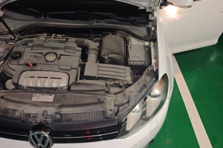 Used Volkswagen Golf 2011 1.4 TSI Luxury Touring Edition Engine Bay Left