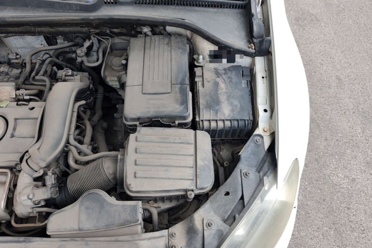 Used Volkswagen Golf 2011 1.4 TSI Automatic Comfort Model Engine Bay Left