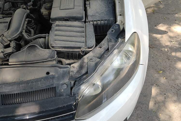 Used Volkswagen Golf 2011 1.4 TSI Automatic Comfort Model Engine Bay Left