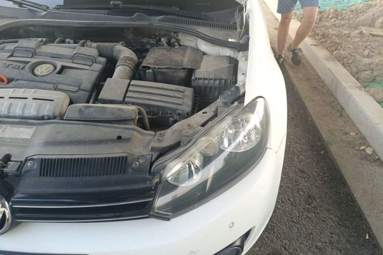 Used Volkswagen Golf 2011 1.4 TSI Comfort Travel Edition Engine Bay Left