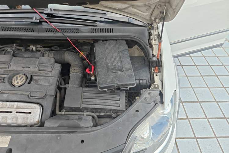 Used Volkswagen Golf 2011 1.4TSI Cross Golf Engine Bay Left