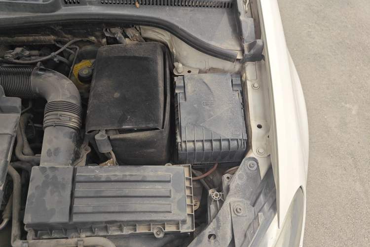 Used Volkswagen Golf 2011 1.4 TSI Luxury Touring Edition Engine Bay Left