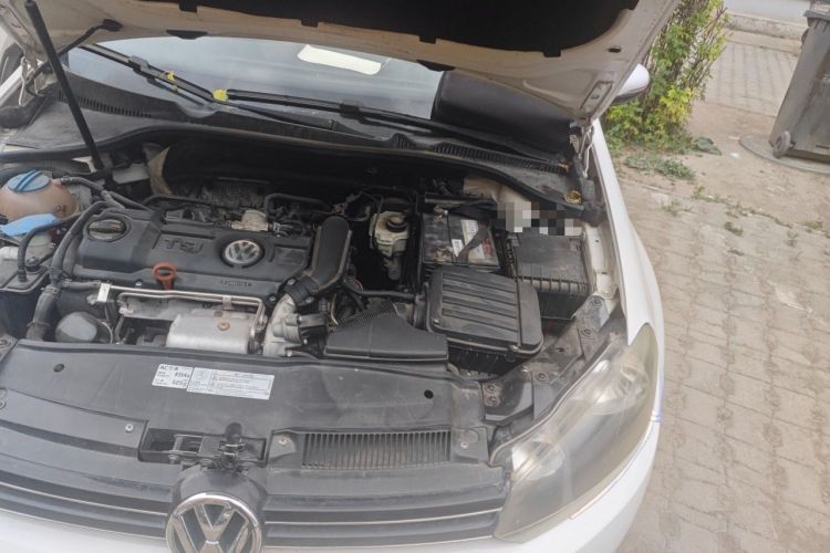 Used Volkswagen Golf 2011 1.4 TSI Automatic Luxury Edition Engine Bay Left