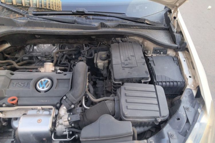 Used Volkswagen Golf 2011 1.4 TSI Automatic Comfort Model Engine Bay Left