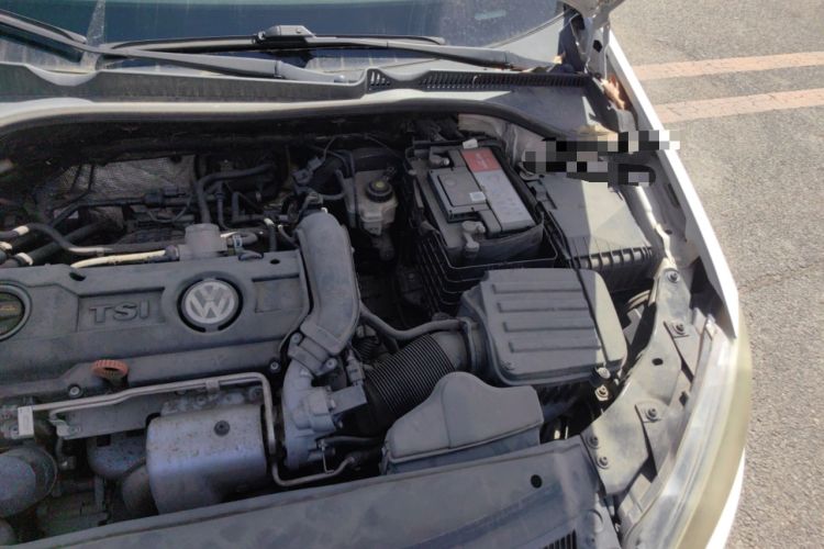 Used Volkswagen Golf 2011 1.4 TSI Automatic Comfort Model Engine Bay Left