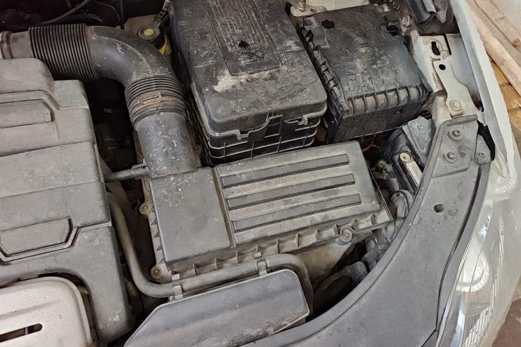 Used Volkswagen Golf 2011 1.4TSI Cross Golf Engine Bay Left