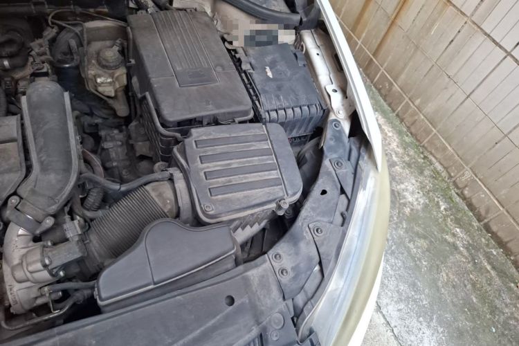 Used Volkswagen Golf 2011 1.4 TSI Automatic Comfort Model Engine Bay Left