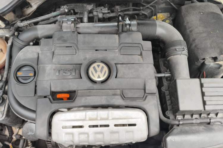 Used Volkswagen Golf 2011 1.4 TSI Luxury Touring Edition Engine Bay