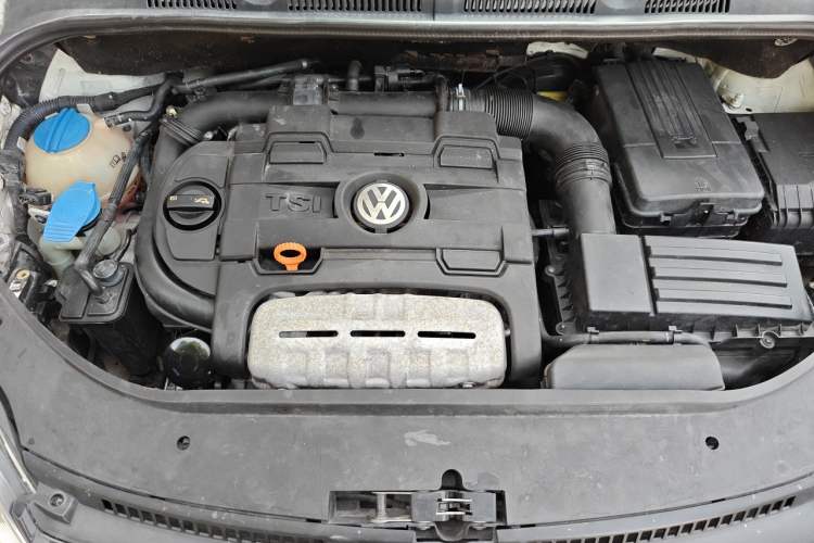 Used Volkswagen Golf 2011 1.4TSI Cross Golf Engine Bay