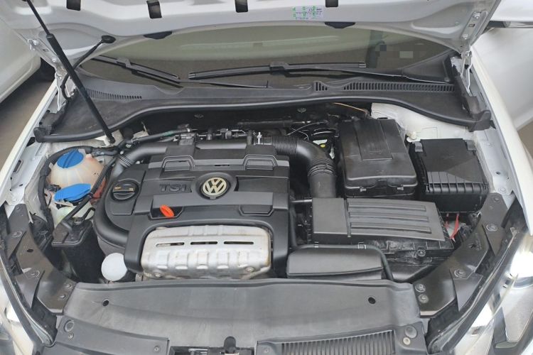 Used Volkswagen Golf 2011 1.4 TSI Luxury Touring Edition Engine Bay