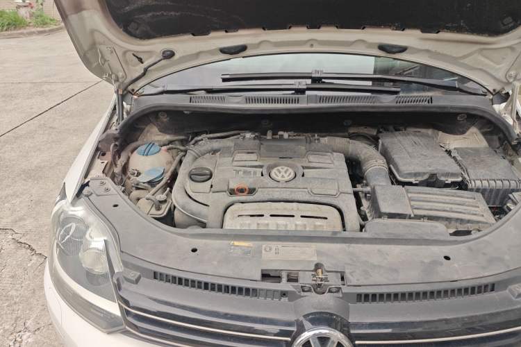 Used Volkswagen Golf 2011 1.4TSI Cross Golf Engine Bay Right