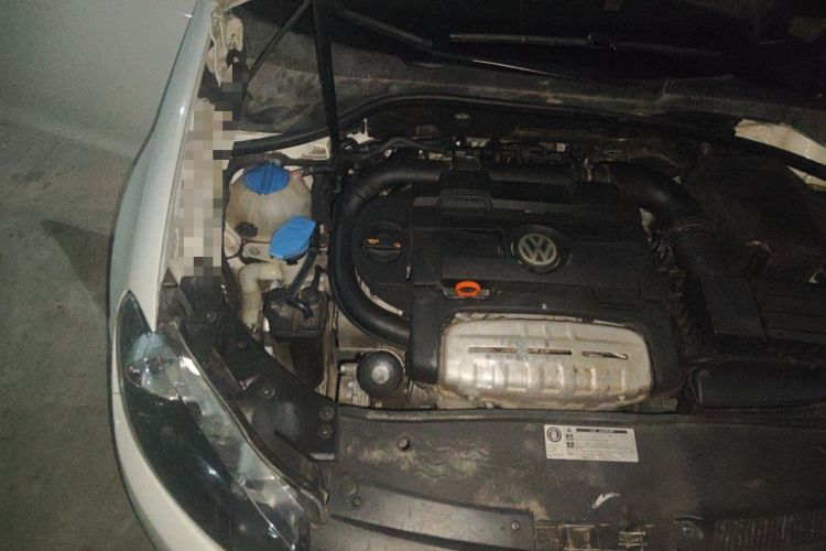 Used Volkswagen Golf 2011 1.4 TSI Comfort Travel Edition Engine Bay Right