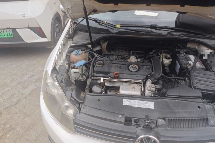 Used Volkswagen Golf 2011 1.4 TSI Automatic Luxury Edition Engine Bay Right