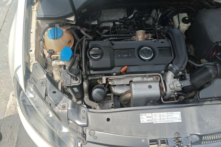 Used Volkswagen Golf 2011 1.4 TSI Manual Comfort Edition Engine Bay Right