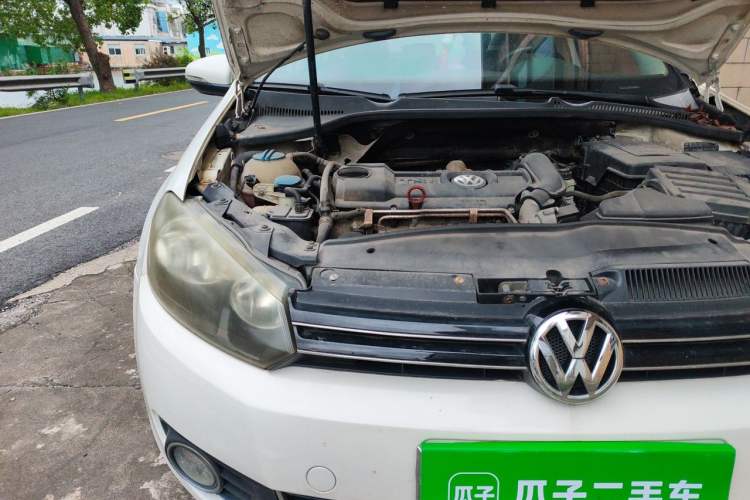 Used Volkswagen Golf 2011 1.4 TSI Automatic Comfort Model Engine Bay Right