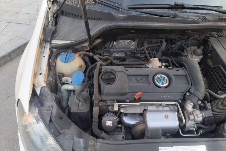 Used Volkswagen Golf 2011 1.4 TSI Automatic Comfort Model Engine Bay Right