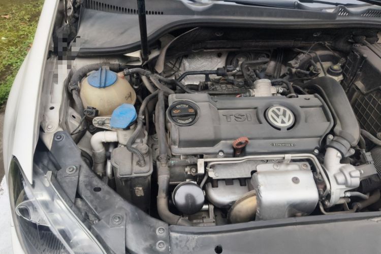 Used Volkswagen Golf 2011 1.4 TSI Automatic Comfort Model Engine Bay Right